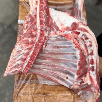JAGNJETINA SVEŽA - Plećka i rebra - 1kg